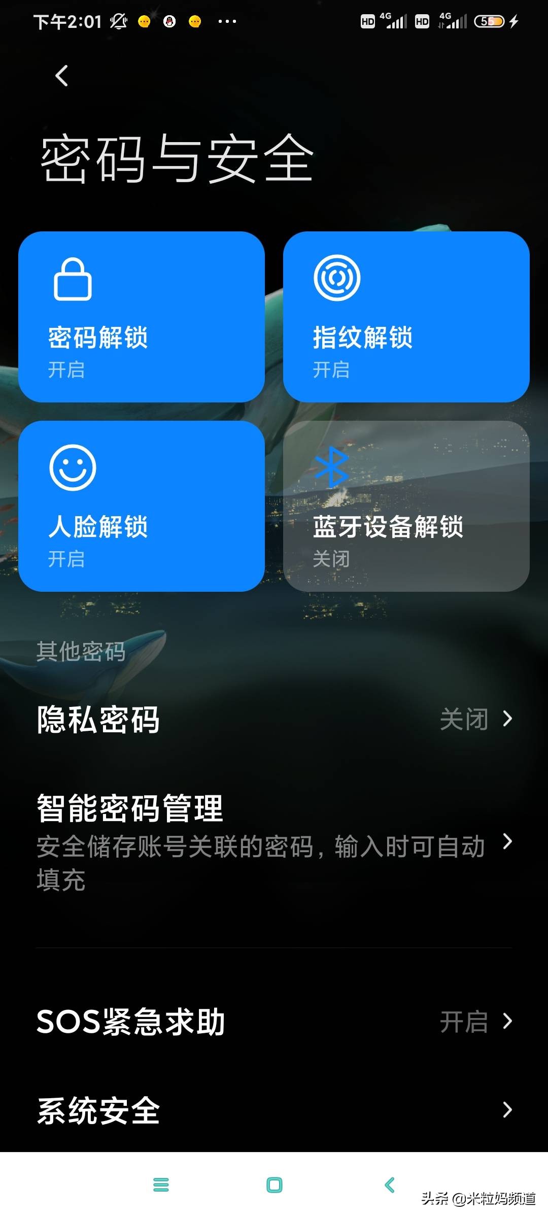 电梯9岁女孩机智自救,女人电梯自救
