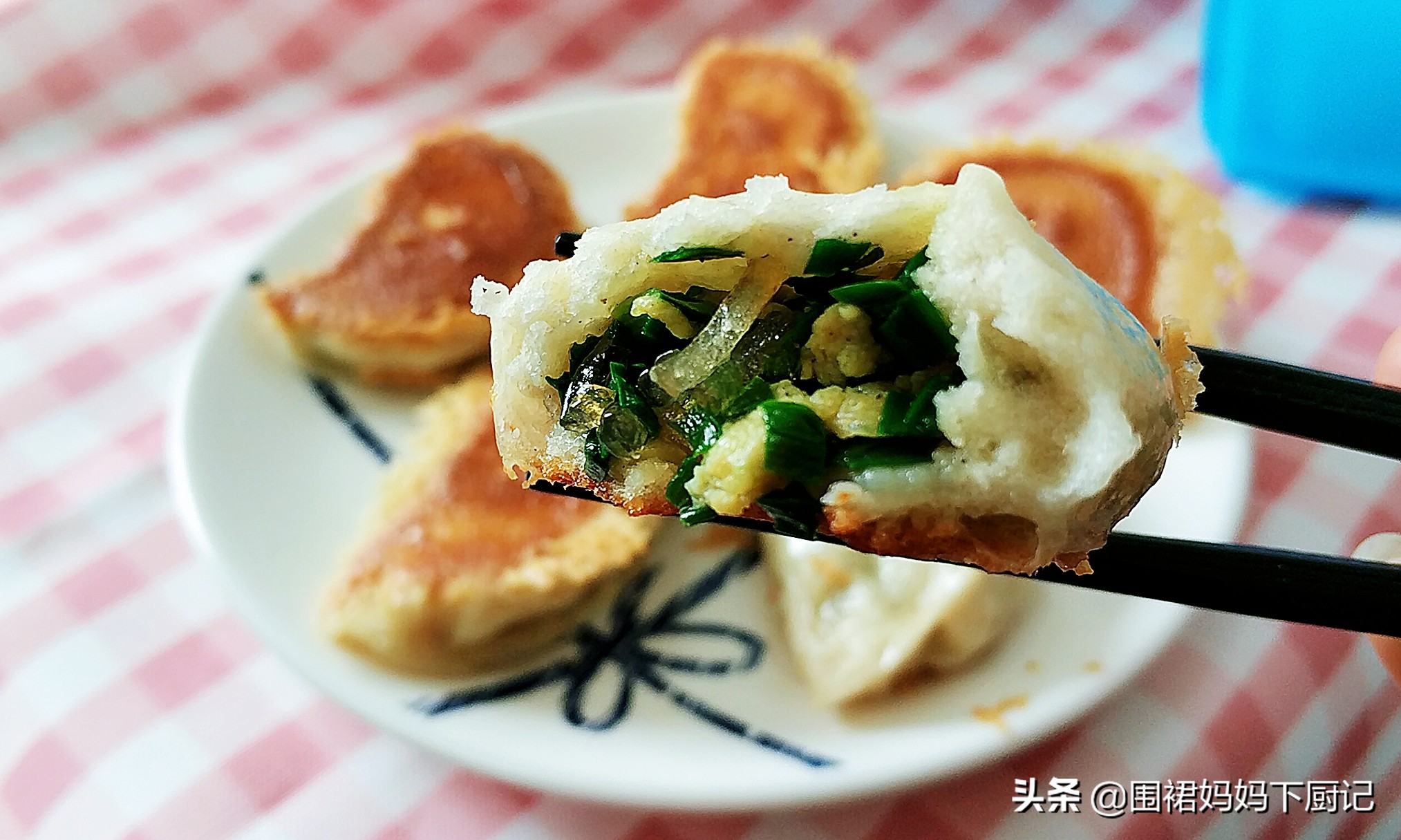 喜欢吃水煎包做不好？注意这2点，做出包子焦香酥脆、蓬松喧软