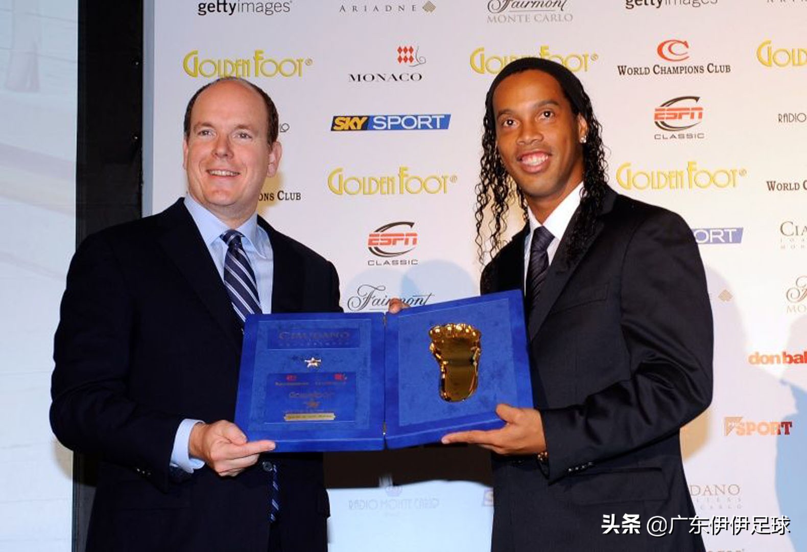 小罗足球精灵魔法时刻,小罗极致过人节奏球感