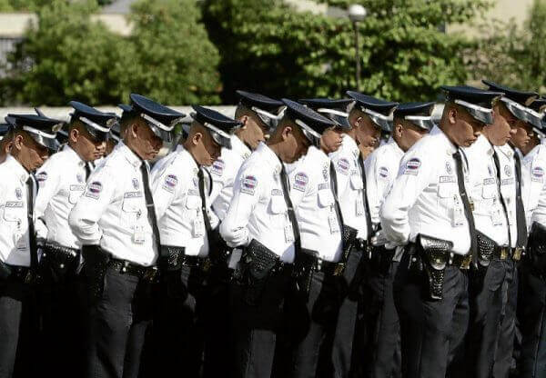 菲律宾富人和穷人的生活,菲律宾穷人经济收入