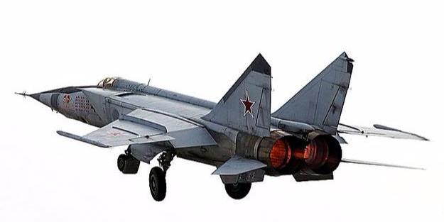 米格25击落f18的飞行员是谁,米格25打f18