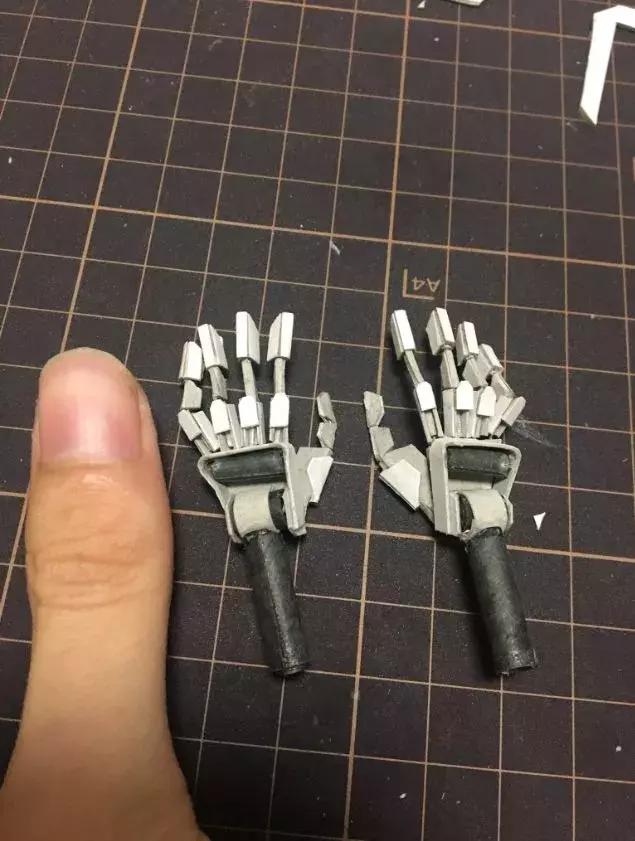 日本小哥自称“空箱职人”，靠着废纸盒办展览