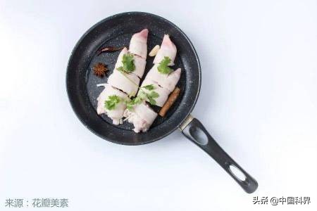 铁锅炒完菜后洗干净后生锈为什么,铁锅每次炒完菜都生锈怎么处理
