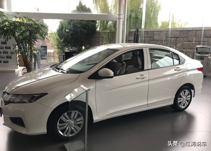 7万多元起的本田锋范适合家用吗？网友：1.5L动力充沛，空间很大