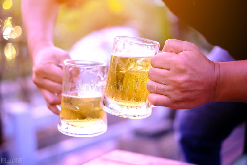 人生是一趟单程车有人来有人走,人生像一趟有来无回的列车