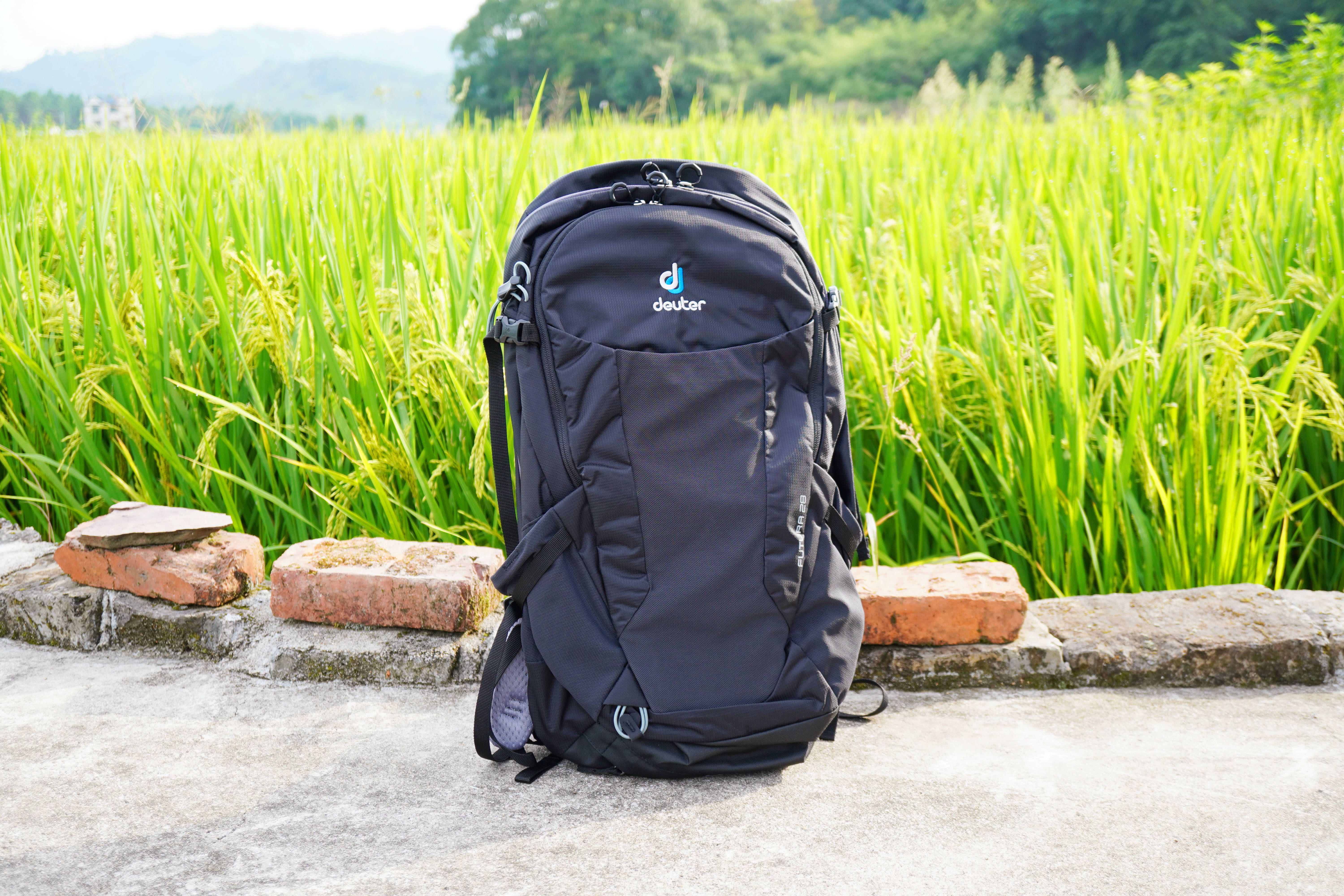 日式清新，便捷随身—elecom宜丽客数码收纳平板包SC01