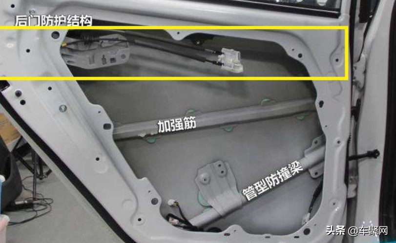 为什么劳斯莱斯车门里配一把雨伞,劳斯莱斯车门里的伞不会臭吗