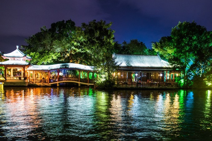 夜游漓江两江四湖感受,夜游桂林两江四湖双塔图片