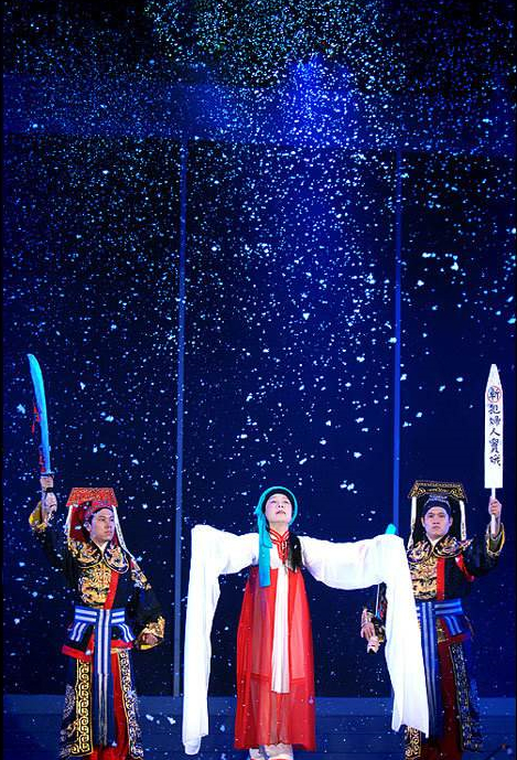 窦娥临终前为什么要下三桩毒誓,窦娥临死前发下了三桩毒誓视频