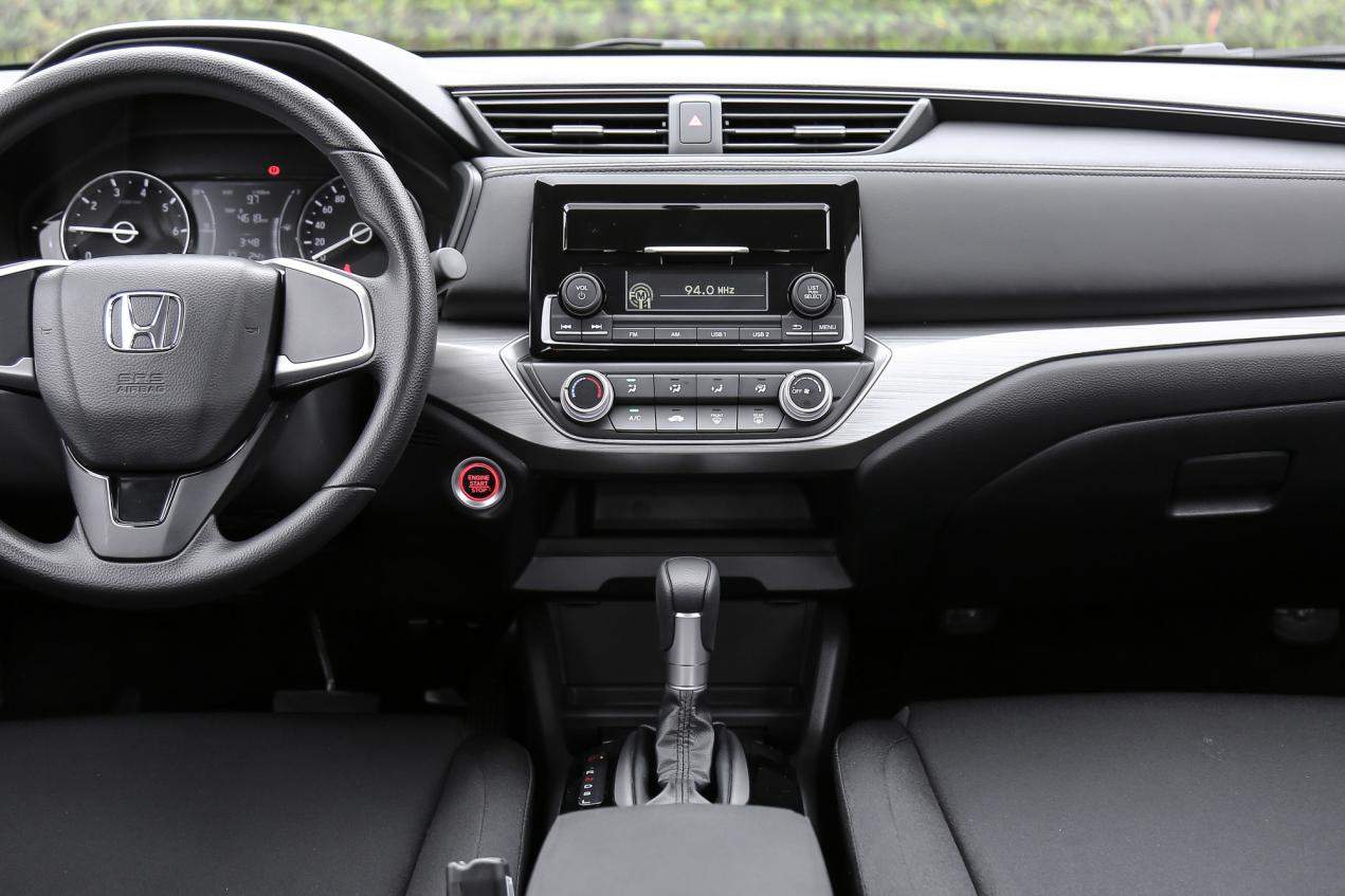 刚上市三天销量破万仅售12万,上市一天销量破万