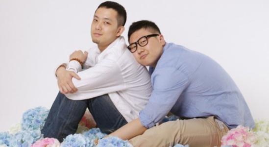 两个壮汉的好妹妹乐团如何成长到现在的？