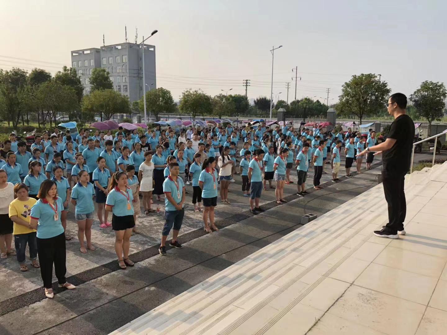 斐乐fila运动鞋加盟,fila斐乐运动鞋代工厂