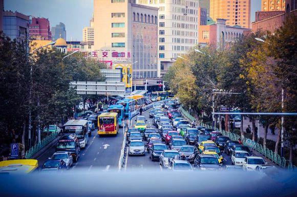 新疆冰川雪山水资源有补充吗,乌鲁木齐河源区的冰川分布特征