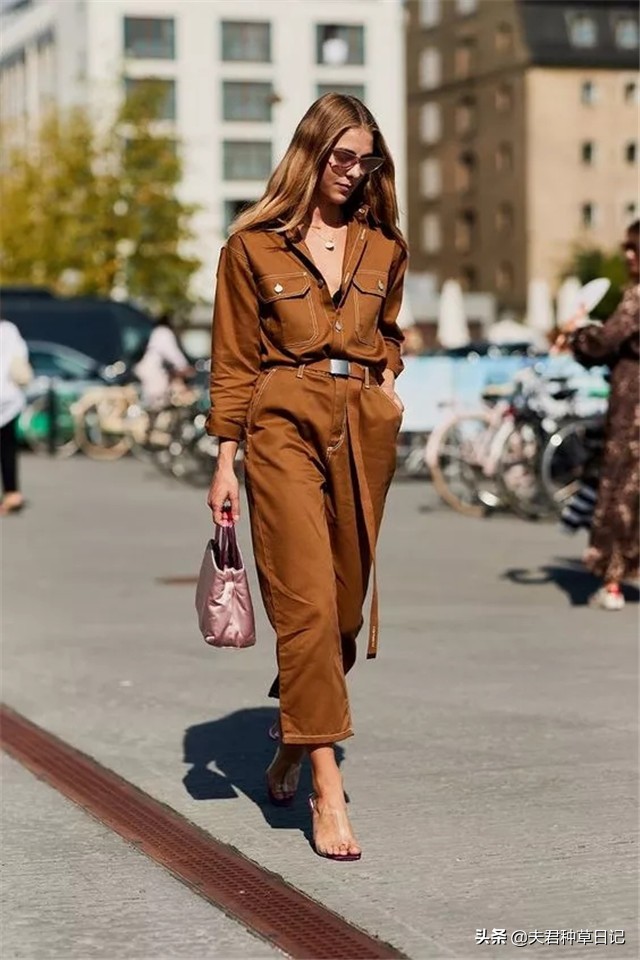 145矮个子穿阔脚裤好看吗 (身高155能穿的五分裤显瘦女生)