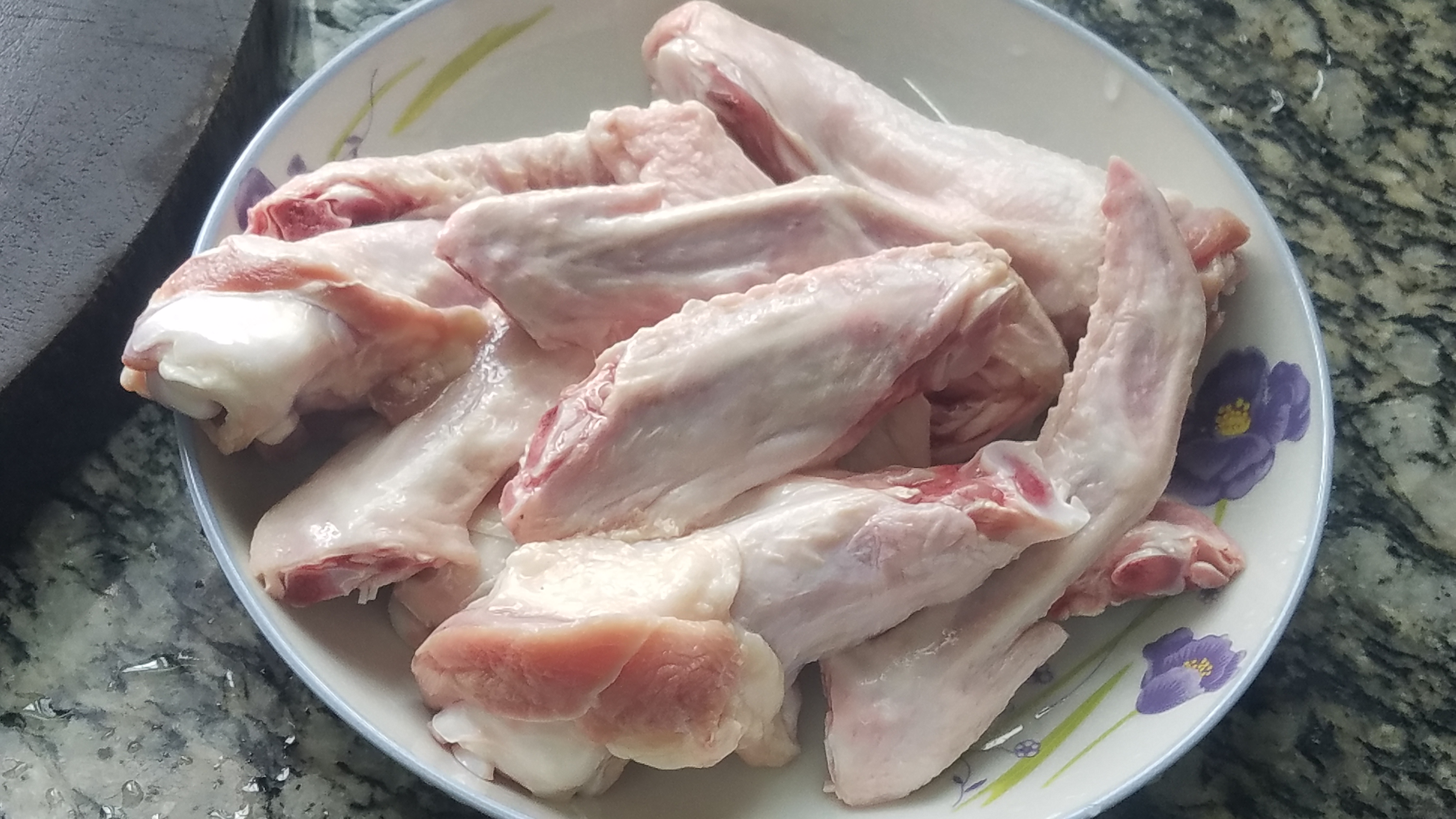 鸭翅中怎么做软烂入味,怎么把鸭翅鸭脚软烂入味