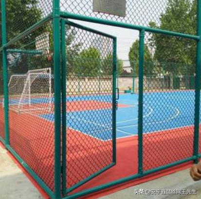 如何选购球场围网,球场护栏网哪家好