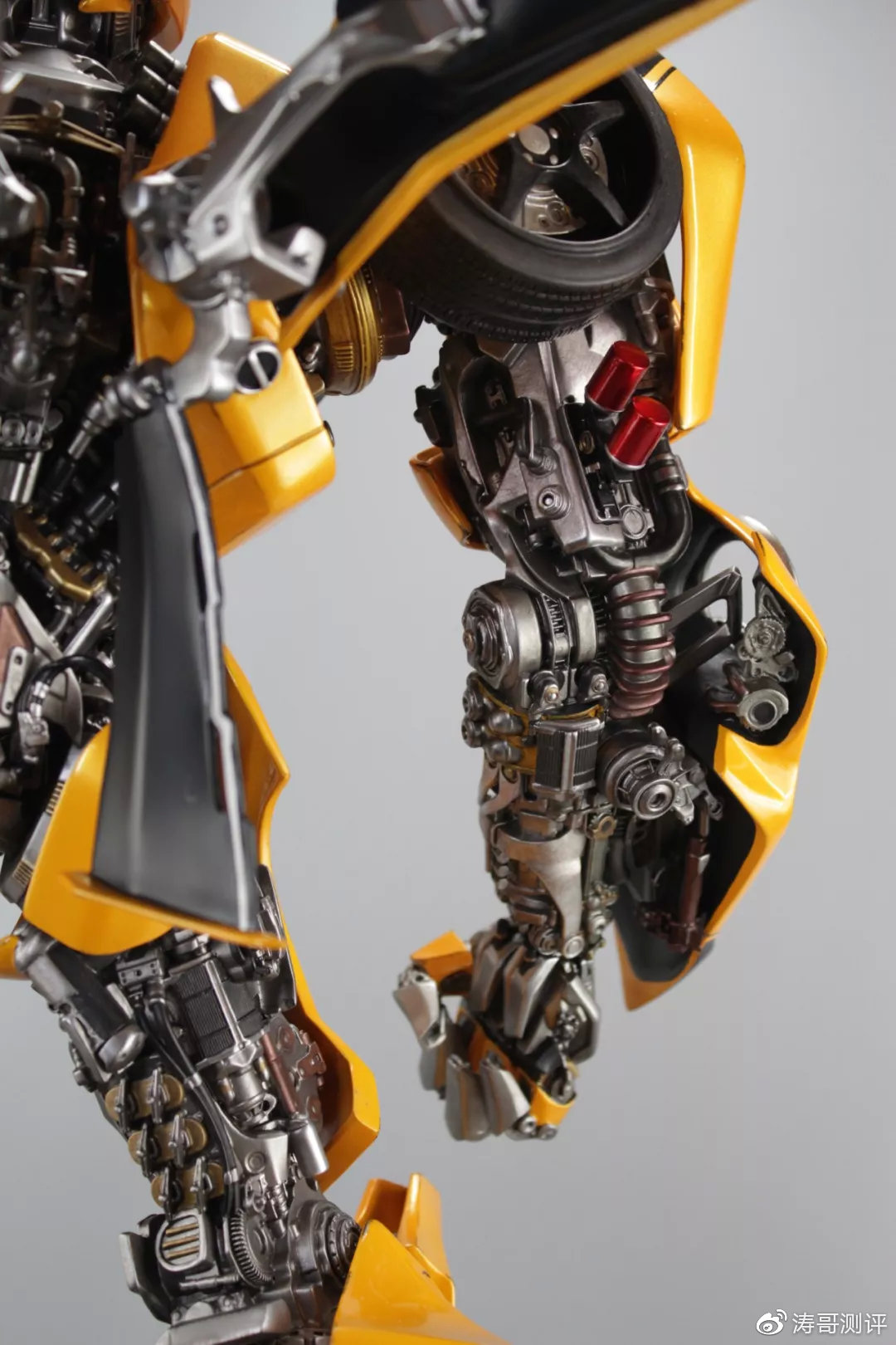 开箱价值1万的新年礼物,10000元以上的大黄蜂模型