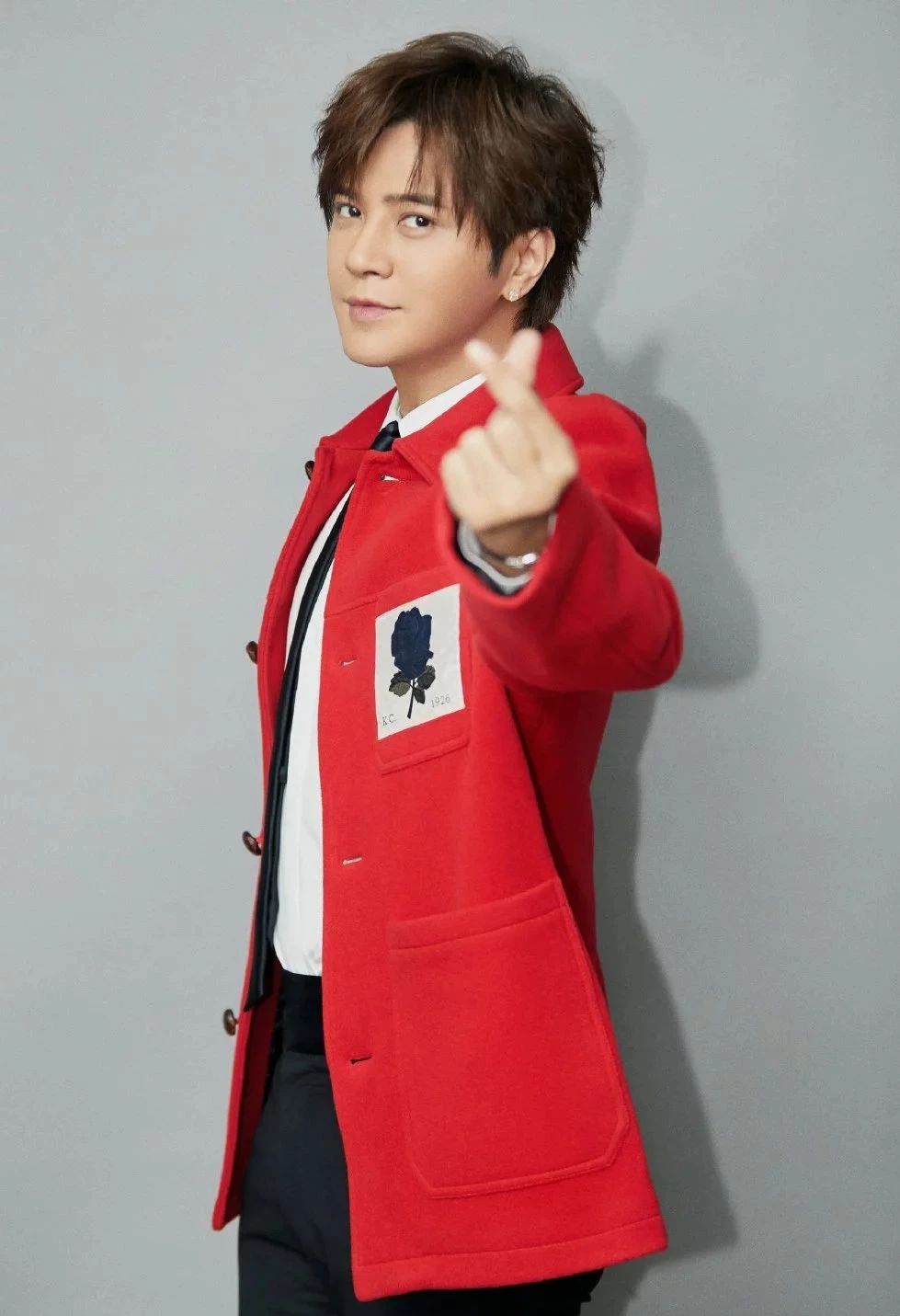 一起吃年夜饭看春晚,吃年夜饭看春晚的感受