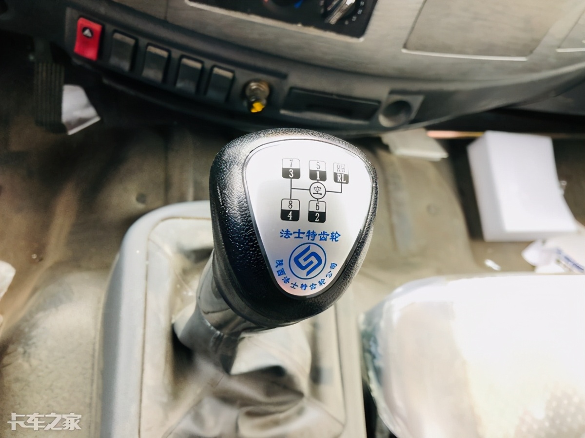 240马力玉柴配8挡法士特，徐工G5小三桥载货车只要22万