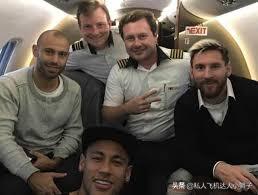 足坛球星私人飞机,足球球星坐私人飞机