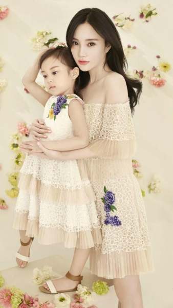 甜馨已经被改名字了么,甜馨改姓了吗