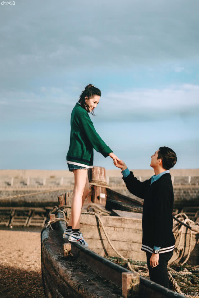 情侣温馨甜蜜照,看了想恋爱的瞬间