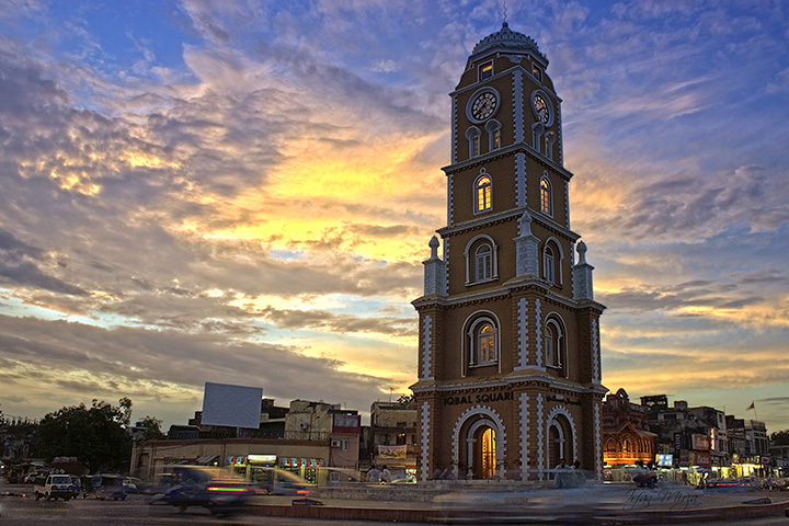 欧洲杯荷英半决赛明日开战,今天欧洲杯足球赛程表