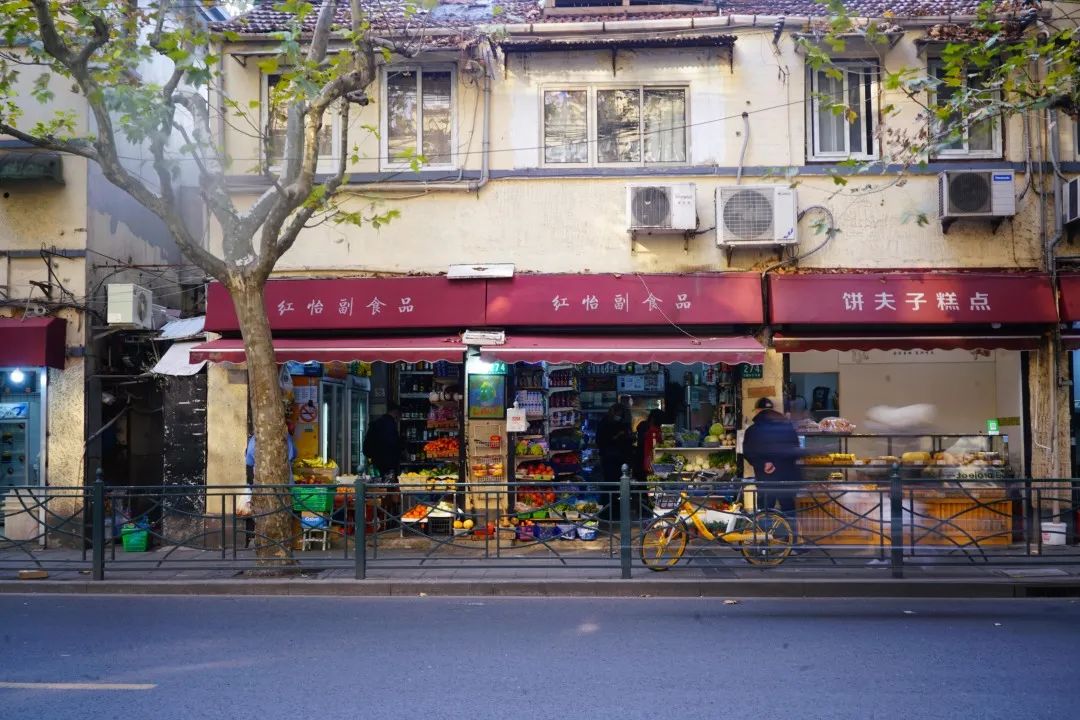 这条街，可能是全上海最时髦又接地气的