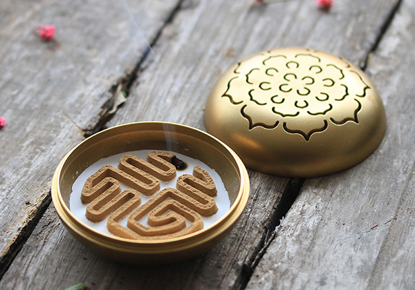 沉香粉的正宗做法,沉香粉使用方法中药