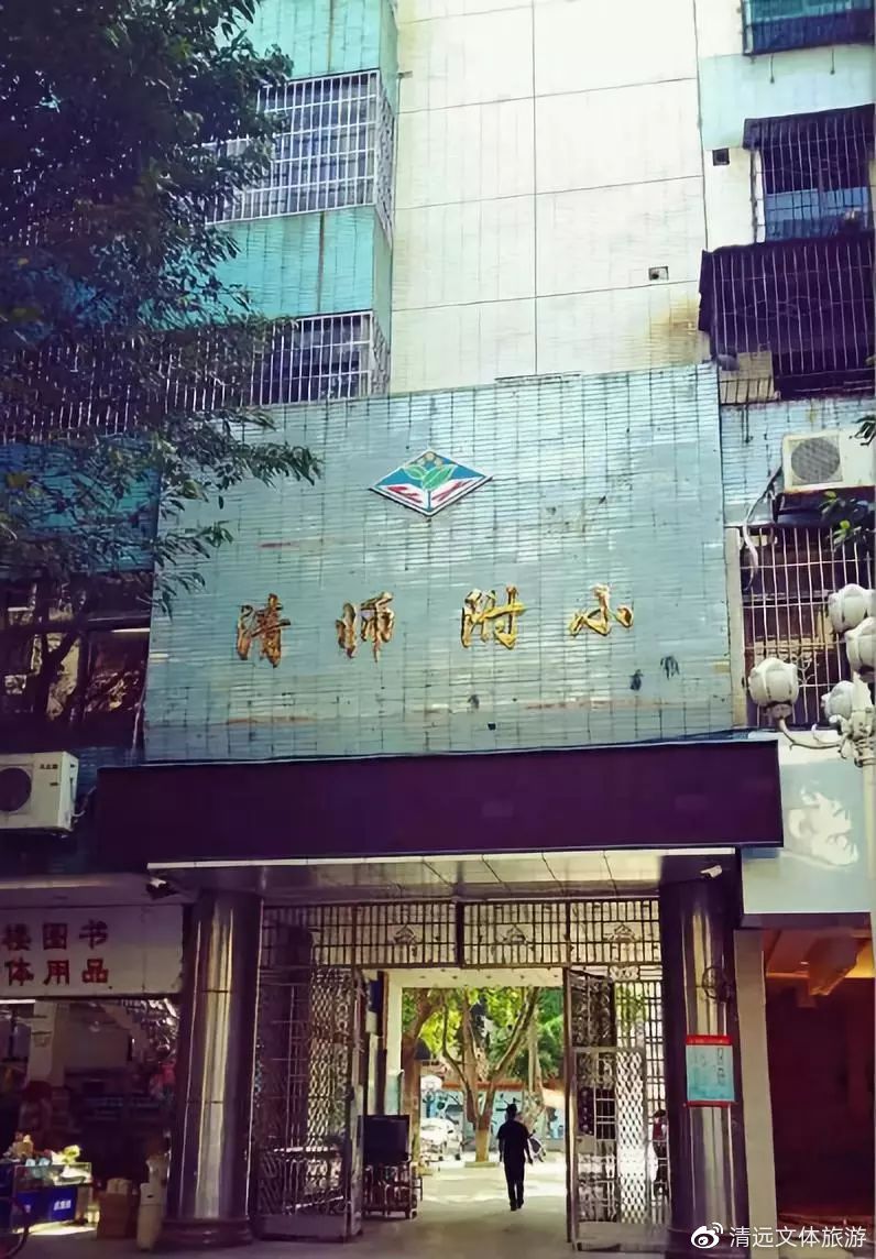 在学校旁边适合什么样的小吃店,在学校开什么小吃馆