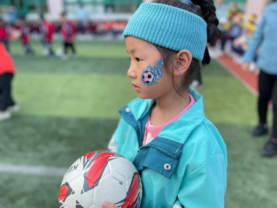 南京市浦口区凤凰幼儿园:快意奔跑“足”够精彩,点燃幼儿足球梦
