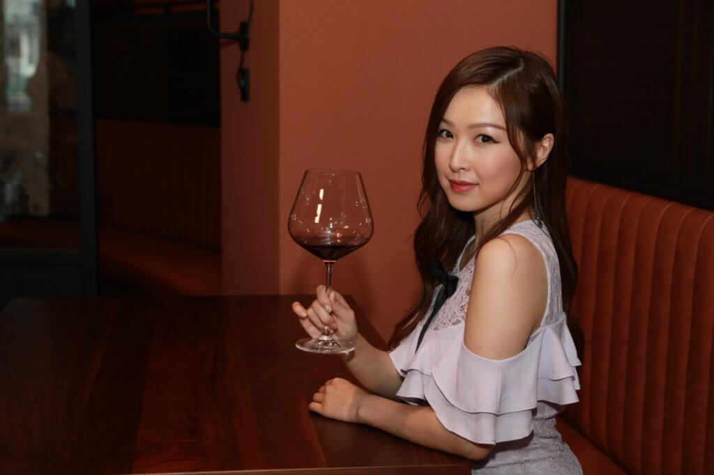 疫市创业做红酒生意乐瞳怕招人话柄不恋爱