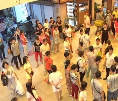 广州最大的尾货服装批发城在哪里,广州服装尾货处理最便宜的在哪里