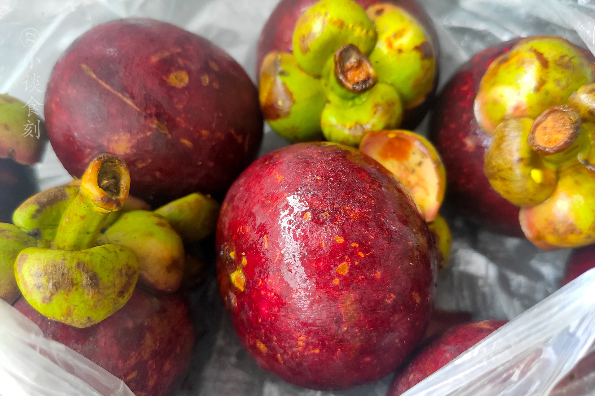 水果山竹里面发黄了能吃吗,山竹剥开后发现黄黄的能不能吃