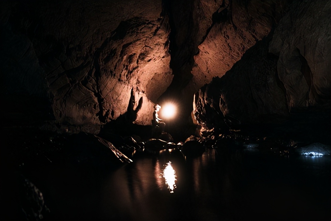 我与“熔岩瀑布”的日常PRW-30YT-1PR陪我体验浩瀚无垠