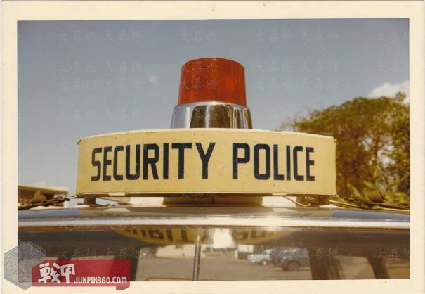 空军宪兵第四部分：安全部队制服配饰中的特色元素