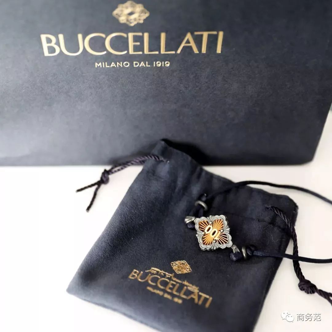 拆开之前收到的54个快递，每一份都让人感到美好