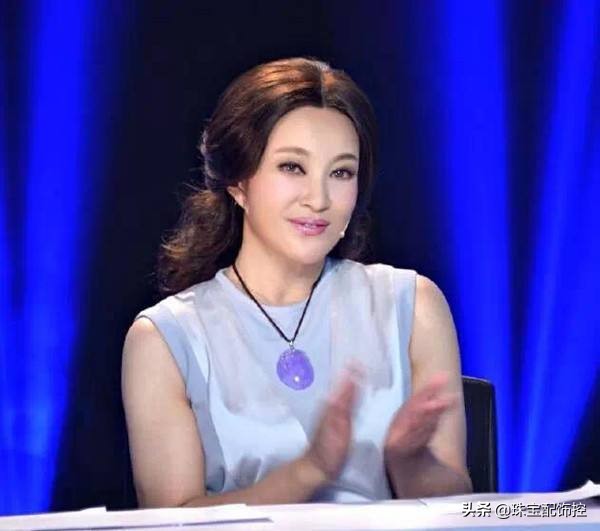 翡翠刘晓庆,中国翡翠女王刘晓庆坐拥百亿翡翠