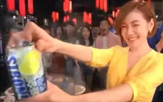 喝了这么多年啤酒原来都是勾兑的,喝了这么多年的茶是不是骗人的