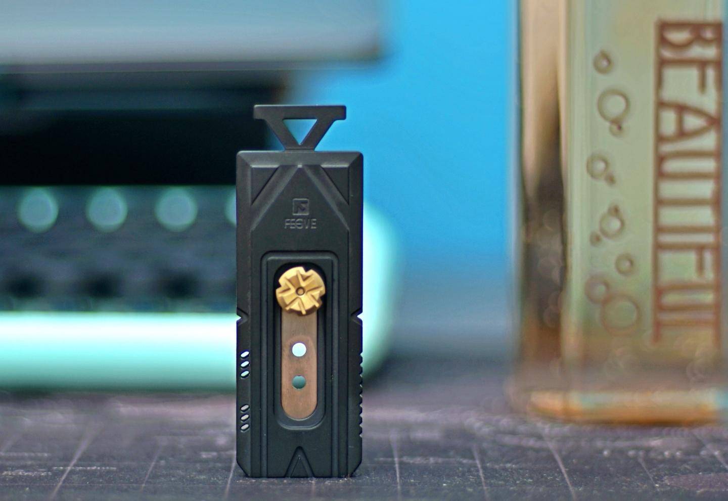 有锋度有颜值：斐戈FEGVE壁纸刀《商》上手体验