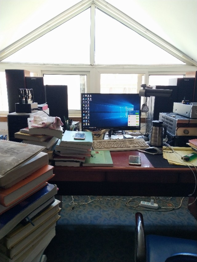 音响发烧重听感还是看频响曲线？