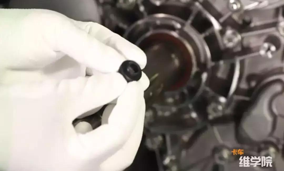 zf6速变速箱电脑板怎么拆,zf12挡变速箱副箱维修视频