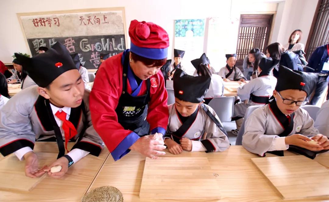 今天起，请叫它＂状元馒头＂！一台山乡大戏为它正名！