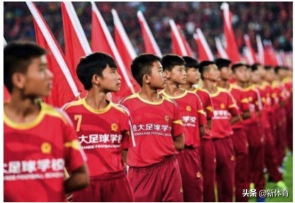 国足成绩上不去根子在青训历任足协主席有谁认真抓过？