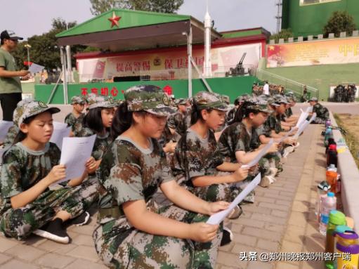 飒爽英姿展军训风采,飒爽英姿军训展风采