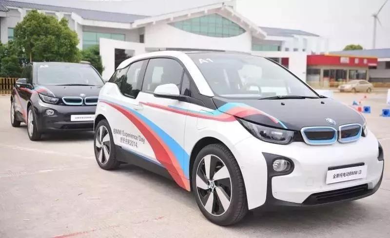 新能源汽车火灾扑救,新能源汽车火灾