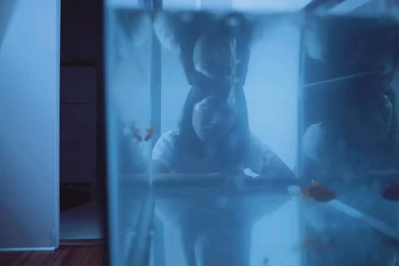 罗小佩，作为戏剧、电影导演的她，曾经学的竟然是神学？