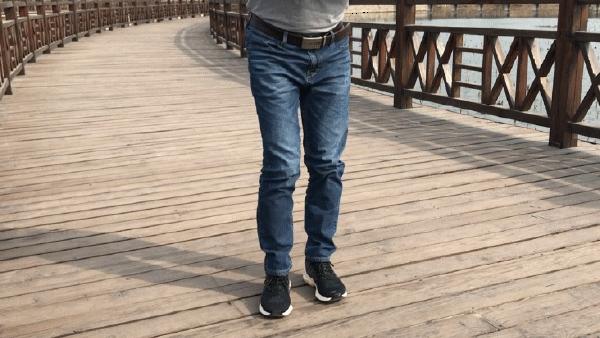 小米有品棉花史密斯：十五间来首次穿牛仔裤，这回感觉终于对了