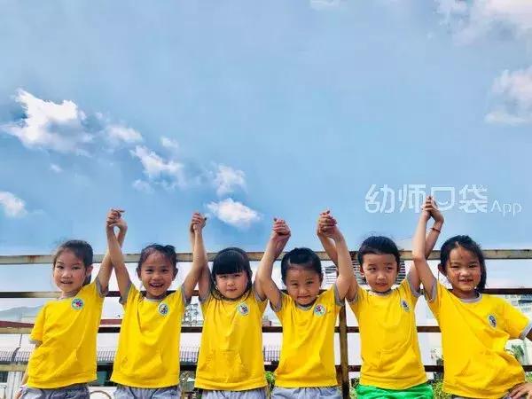 毕业最创意的毕业照多人,毕业照用什么造型好看