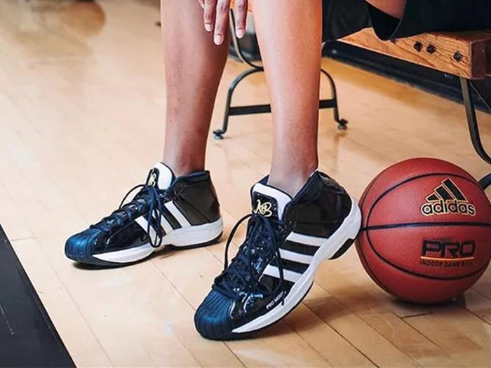 aj11红标大魔王新鞋,火云鞋神完整版